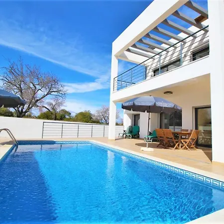 Vila Rosa